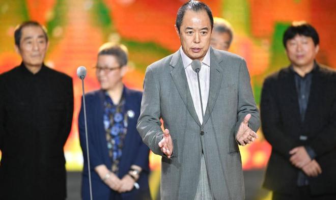 明明演技烂，却被吹上天的5位老戏骨，网友：只长年纪不长演技