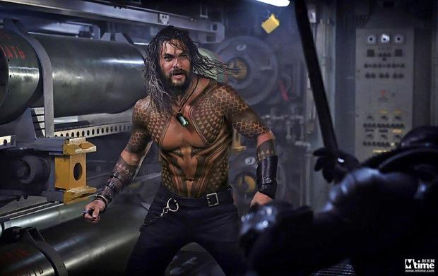 《海王》破14亿跃居年度票房第九